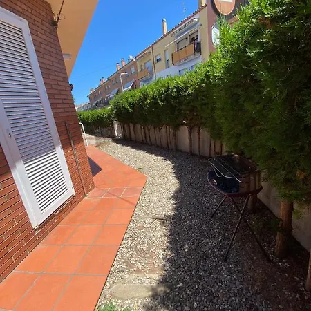 Alojamiento Entero Con Jardín Privado Casa de Férias *
